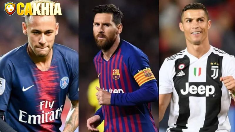 Sự cạnh tranh của các đế chế cũng ảnh hưởng đến lương cầu thủ