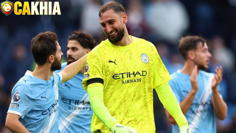 Thủ môn Donnarumma nằm trong đội hình xuất sắc nhất thế giới